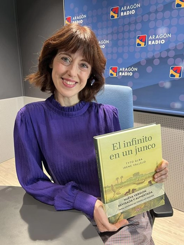 Irene Vallejo recibe la Medalla de Oro al Mérito en las Bellas Artes
